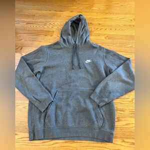 Nike gray hoodie. Size medium, fits true to size. Excellent condition.